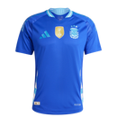 Argentina - 20242025 - Camiseta Argentina - Uniforme alternativo Argentina - Adidas Argentina - Diseño moderno - Azul royal - Copa América - Eliminatorias Mundial 2026 - Bandera argentina - Pasión argentina - Escudo de la selección argentina - Azul celeste - Blanco - Pantalones azul royal - Calcetines azul royal - Cultura argentina - Identidad - Tecnologías innovadoras - Confort - Rendimiento.