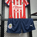 Camiseta Chivas Guadalajara I 24/25 conjunto infantil blanco rojo - Camiseta - Chivas Guadalajara - 24/25 - Conjunto infantil - Blanco - Rojo - Fútbol - Equipamiento deportivo - Niños - Estilo.