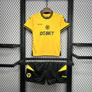 Camiseta Wolverhampton I 24/25 conjunto infantil amarilla - Camiseta - Wolverhampton - 24/25 - Conjunto infantil - Amarilla - Fútbol - Equipamiento deportivo - Niños - Estilo.