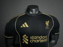 LIVERPOOL EDICIÓN ESPECIAL EIGHTH BLACK VERSION PLAYER 25/26 MEN