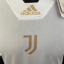 JUVENTUS EDICIÓN ESPECIAL FIRST PLAYER VERSION 23/24 MEN